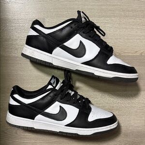 Panda dunks
